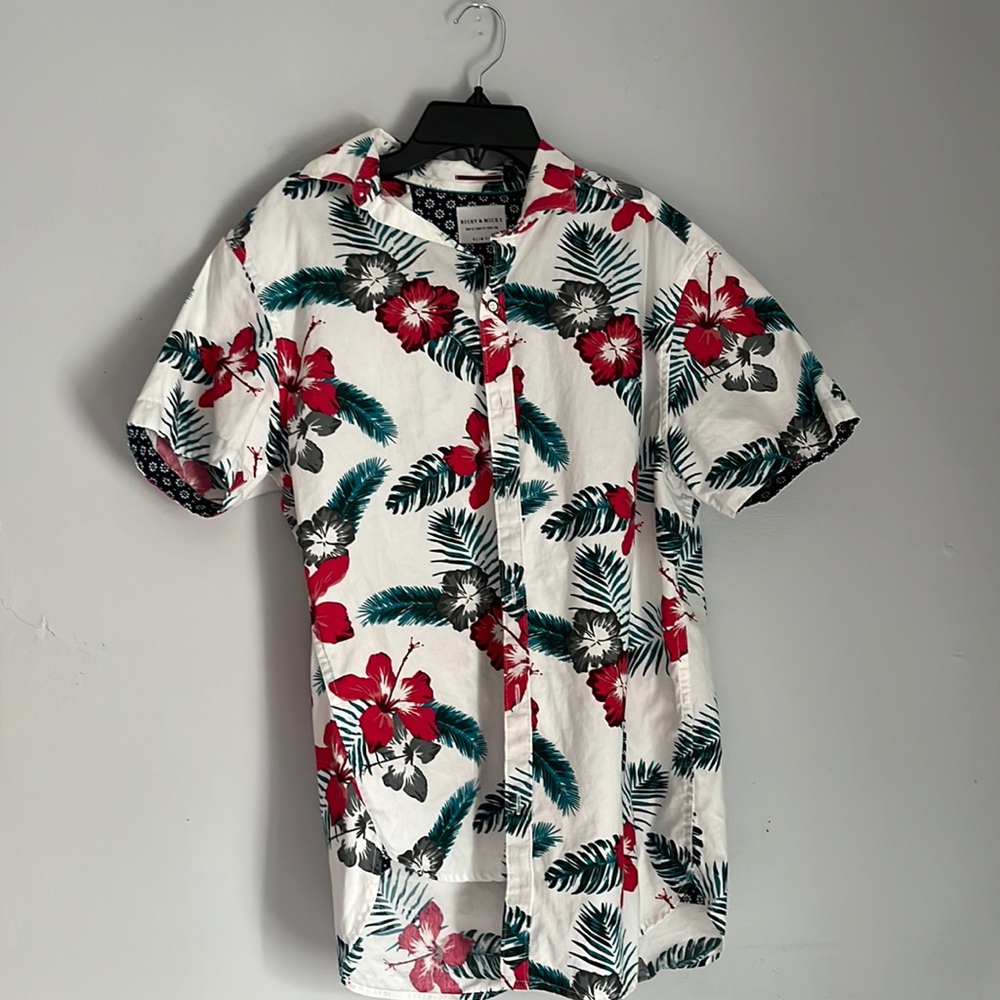 Men’s Floral Button-Up Shirt